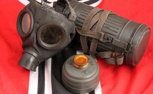 二战时,德军腰上挎的铁罐子里面到底是啥?答案