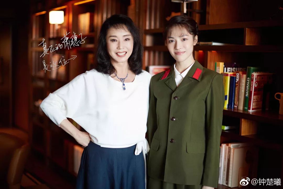 冯小刚《芳华》里那么多姑娘,怎么就钟楚曦杨采钰火了