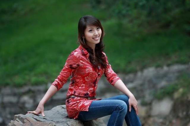 离婚后回娘家,抠门嫂子对我格外热情