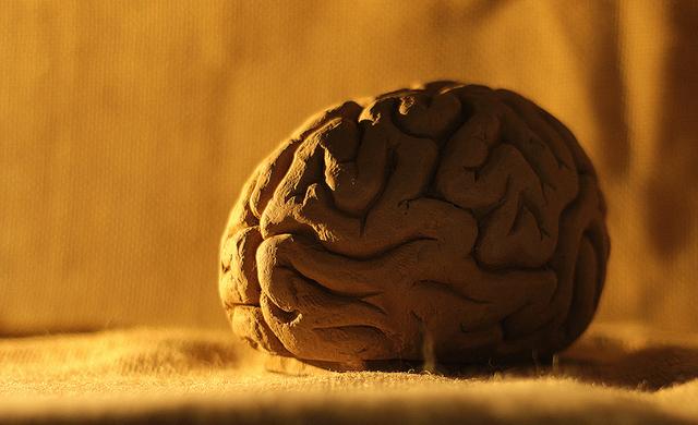 僵尸上身?女子说总是闻到自己脑子的味道,医生