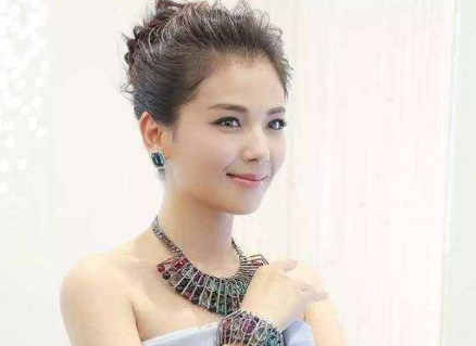 王珂酒后直言:戏子就是来钱快!刘涛8字回应,王