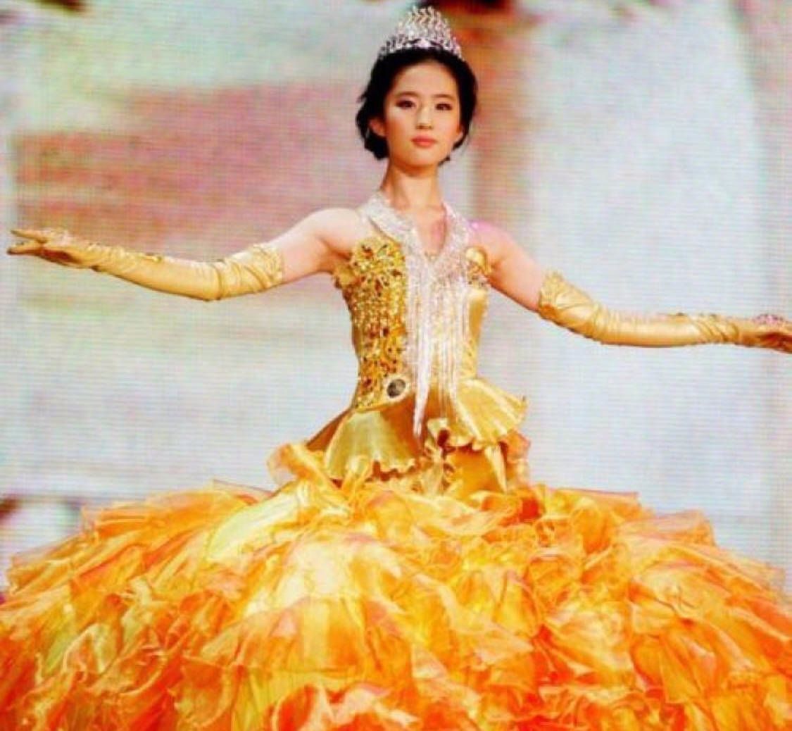 历届女神录视频送祝福,而她被官方除名了?