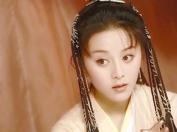 看看18年以前的范冰冰,简直太清纯了,范冰冰在《小李飞刀》饰演的杏儿