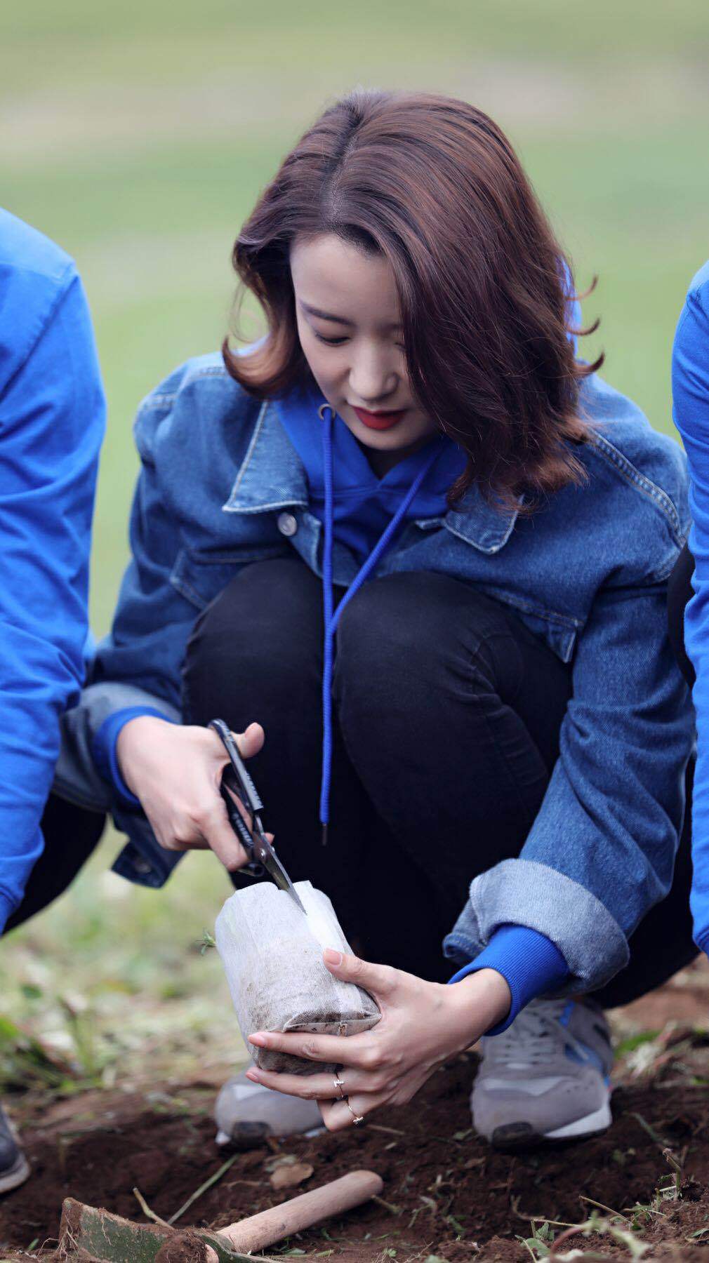 周奇奇助力2018环保公益 以你之名种草喜马拉