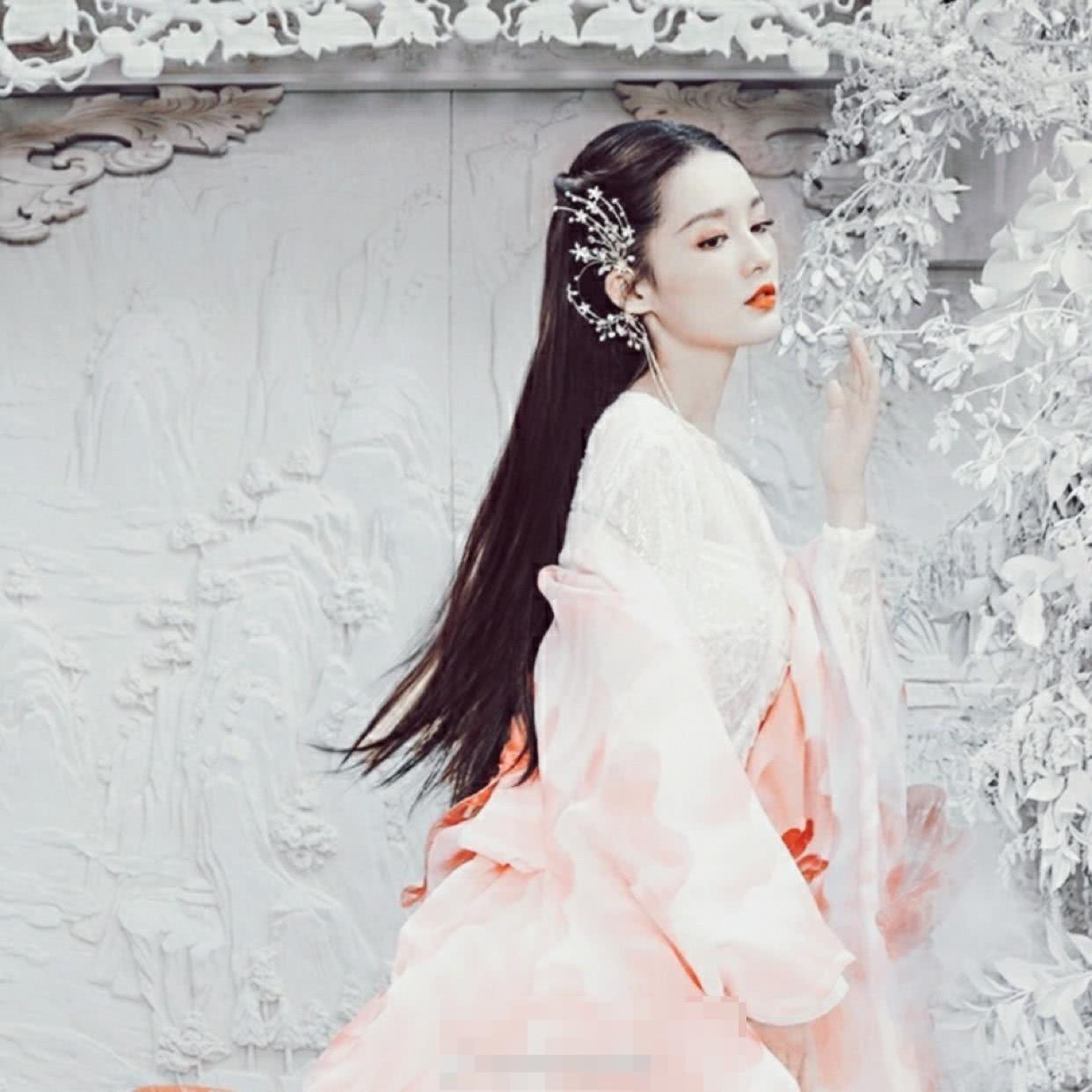 如果当初是李沁来出演陆雪琪,估计吐槽声就不会这样多