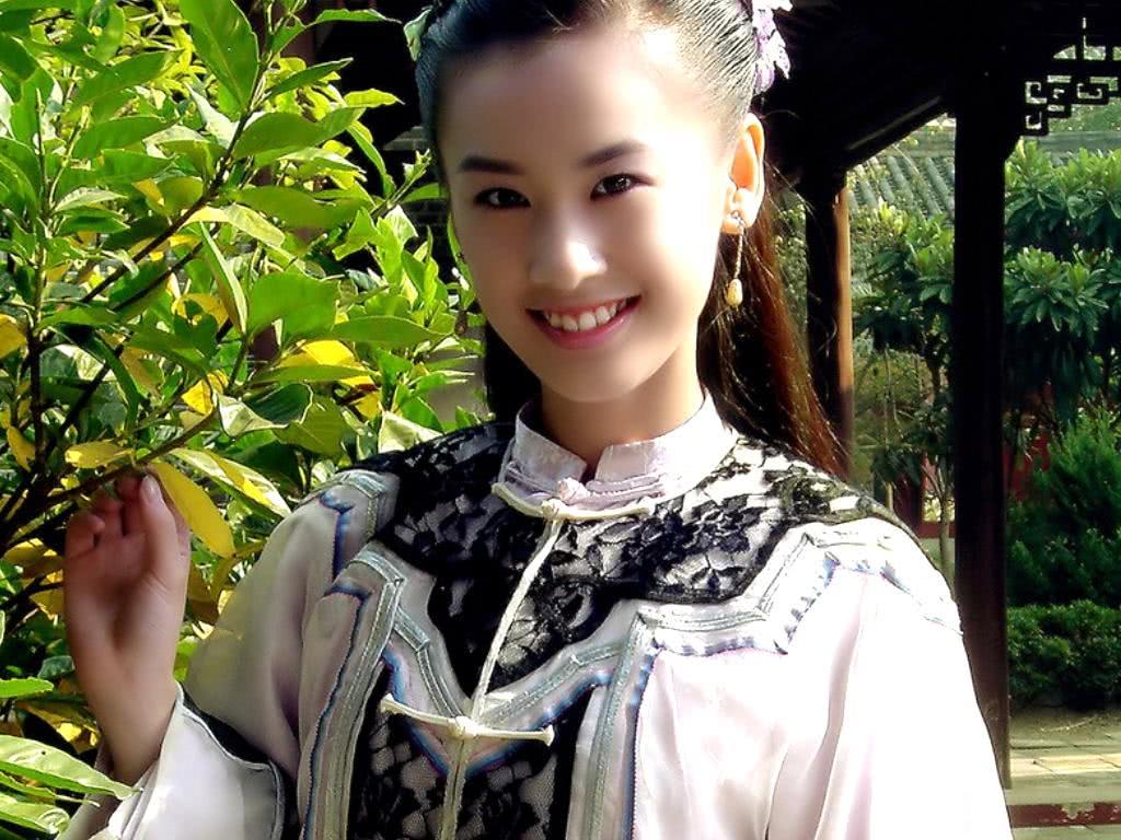 杨子、黄圣依的结合，也许是从跳这样的舞蹈产生的