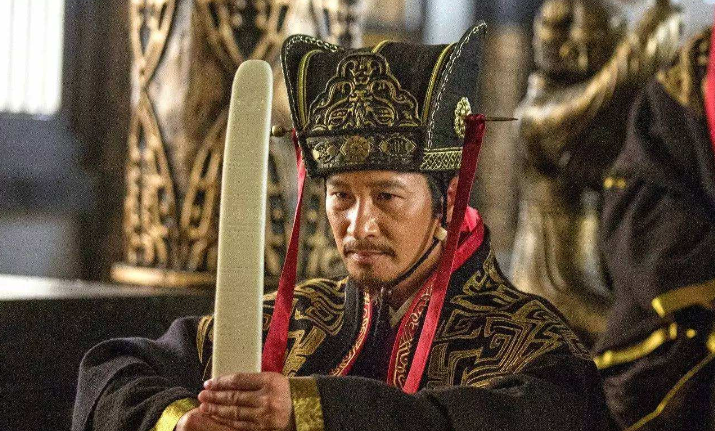 荀彧为何阻止曹操当魏王,受九锡?甚至不惜二人关系破裂?