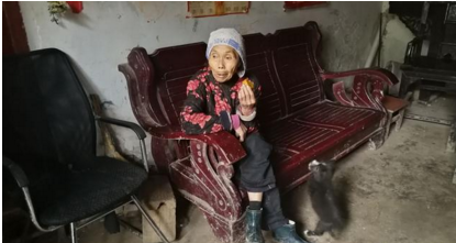 农村人进城买房,80岁老奶奶拿出所有积蓄,一家人都愣住了!