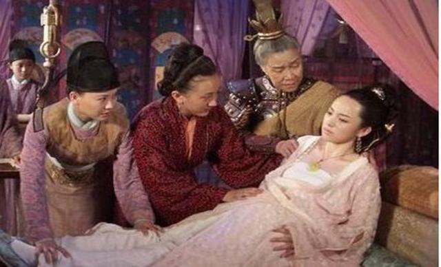 宫女怀孕皇帝不认,皇帝老妈:给你看样东西!