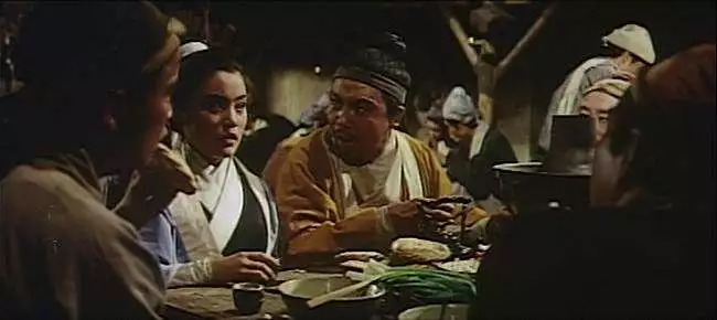 古代大侠吃饭从来不看账单 扔下银子就走