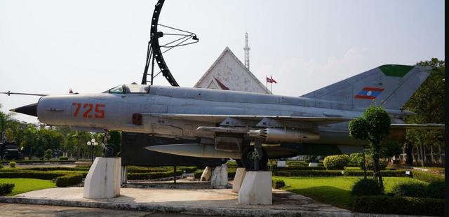 老挝空军历史上装备过的米格-21战斗机型号解析 !