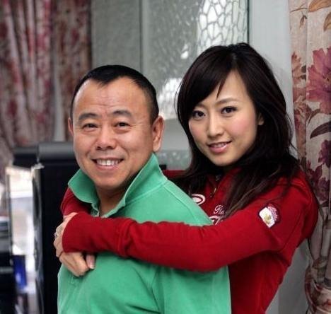 她是最尴尬星二代,低调嫁入十亿豪门