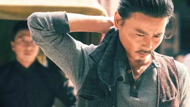 张晋帅得掉渣,背后只因「炫夫狂魔」蔡少芬