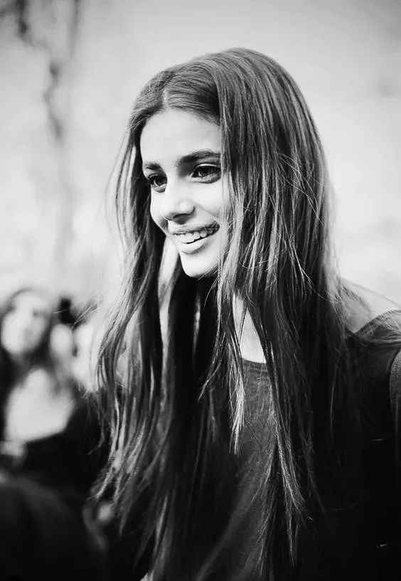 黑白光影之间,诠释西方女生别样的灵性和性感