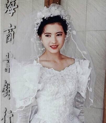 王祖贤的婚纱照简直美cry了