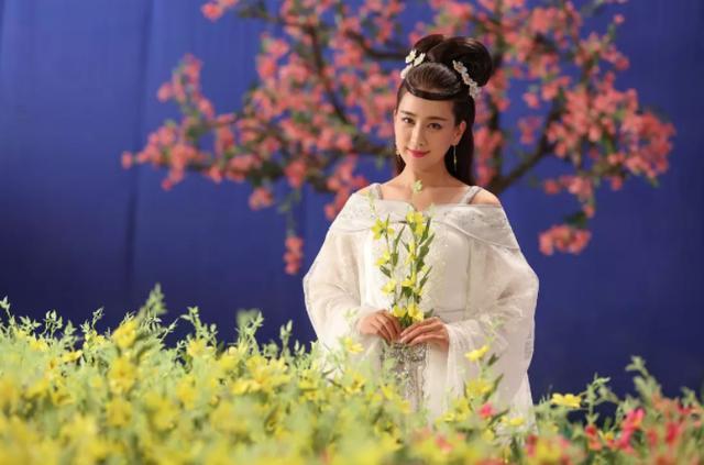 新《八仙过海》将开播,郑恺"韩湘子"造型惹眼,网友瞬间炸锅!