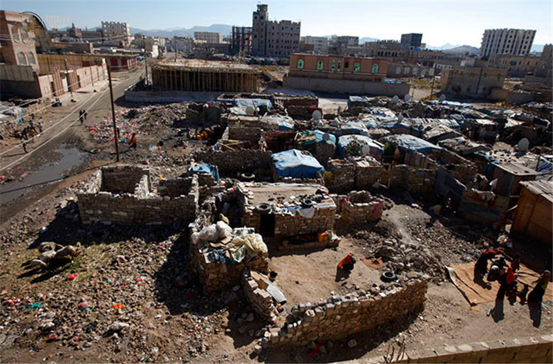 在也门有个族群叫做阿哈丹,他们住在贫民窟里,世代为仆