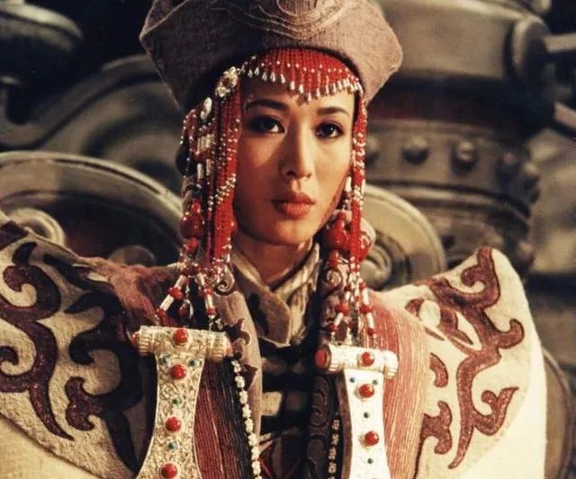 皇后被掳走9个月,归来时已身怀六甲,皇帝的做法出人意料