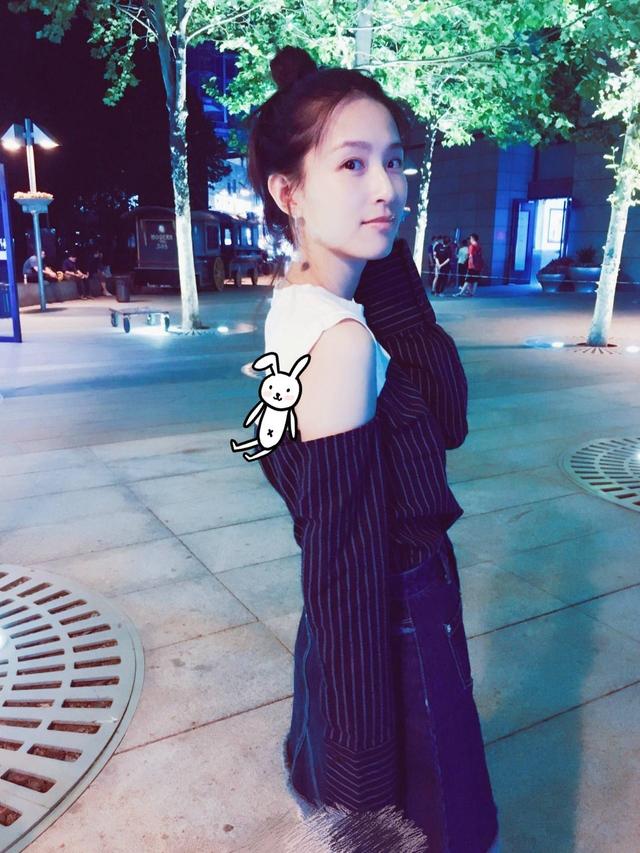 现实生活中林宛瑜的扮演者赵霁却不是那么的幸运,先是剧火了之后被人