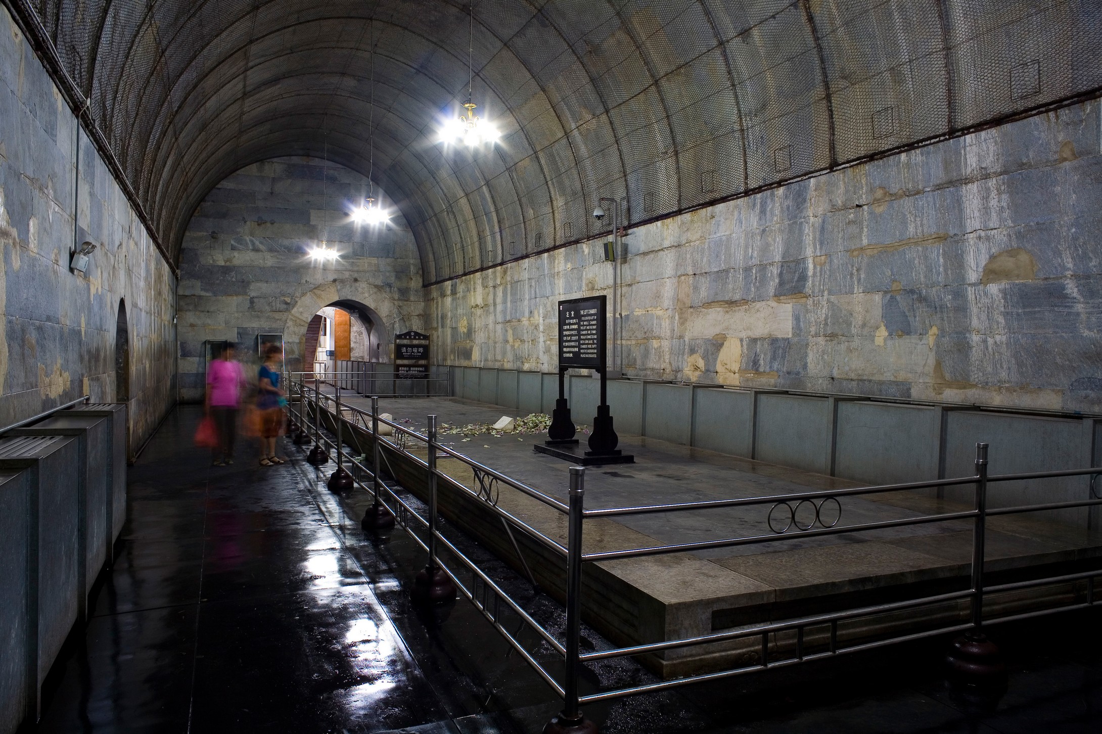 这座帝王陵一口棺材要七人命,至今无人敢进,太邪门!