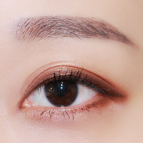 如何让你的眼妆更自然?你需要更换一支棕色眼线