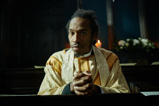 除了扮演shelby家族主要成员的 helen mccrory,paul anderson,sophie