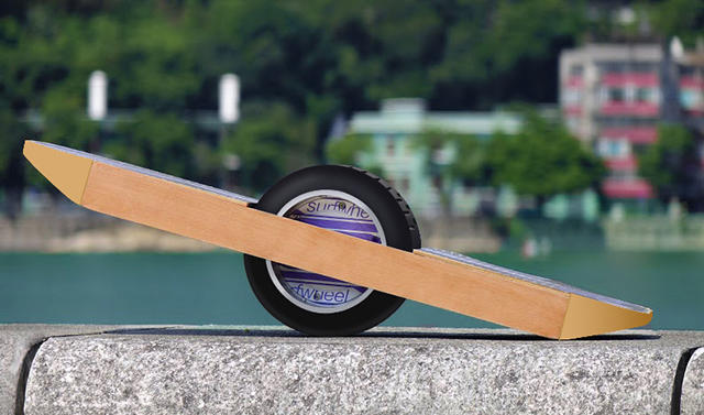 surfwheel独轮平衡电动滑板~玩滑板就干脆顺便刷个科技酷!