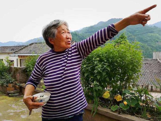 过年回农村婆婆家,我嫌婆家臭住宾馆