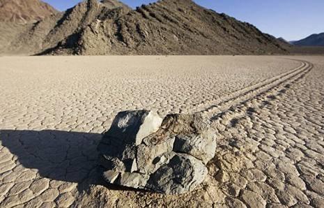 位于昆仑山的那棱格勒峡谷号称为昆仑山的"地狱之门".