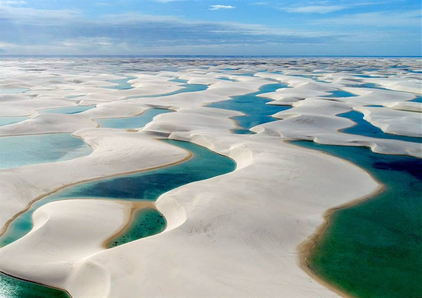 位于巴西的这片沙漠里拥有无数湖泊,景色称奇!