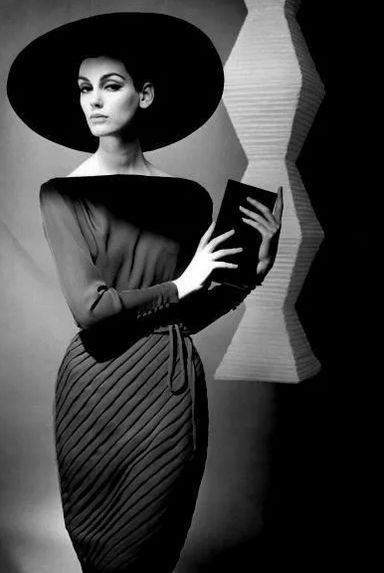 黑白光影之间,诠释西方女生别样的灵性和性感