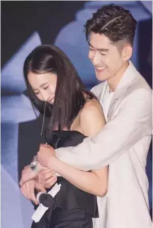 网友扒出张翰携女星同游韩国照,新恋情疑似曝光