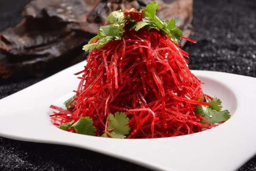 甜根菜在市场中不太长见,假如有幸被大家遇到,就建议买一些,品尝过后