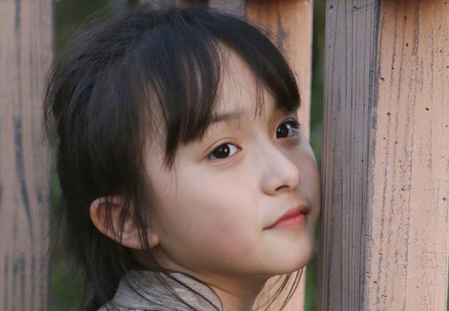 小芈月长大了,成专业演员的她,五官精致楚楚动人,比小时候更美